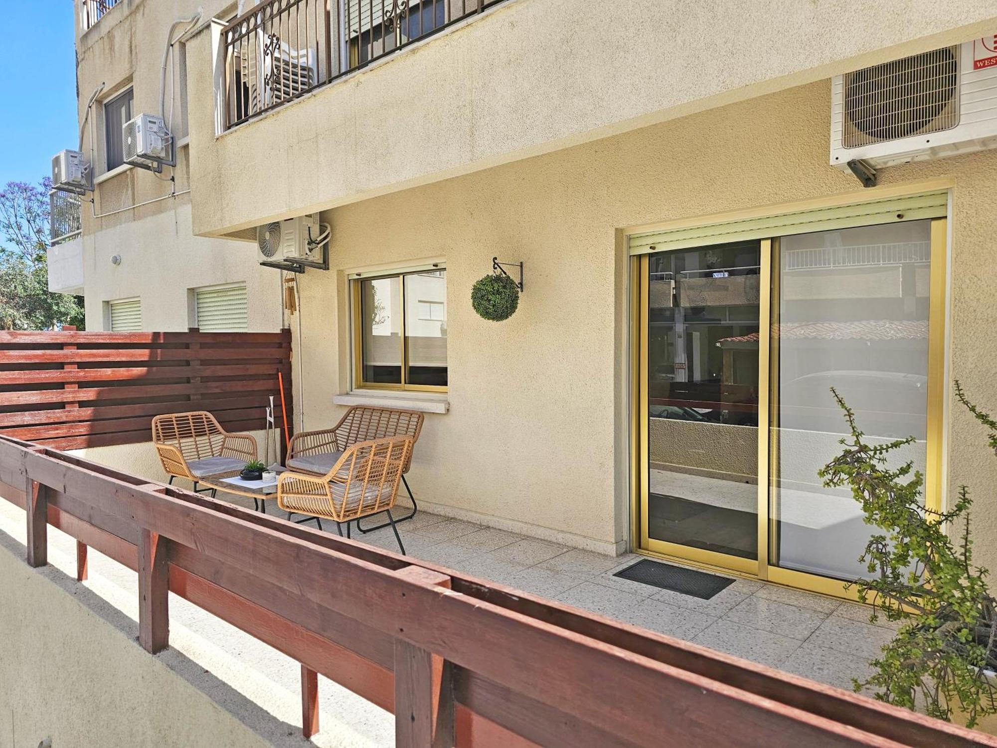 Albert'S Apartment Mackenzie 001 لارنكا المظهر الخارجي الصورة